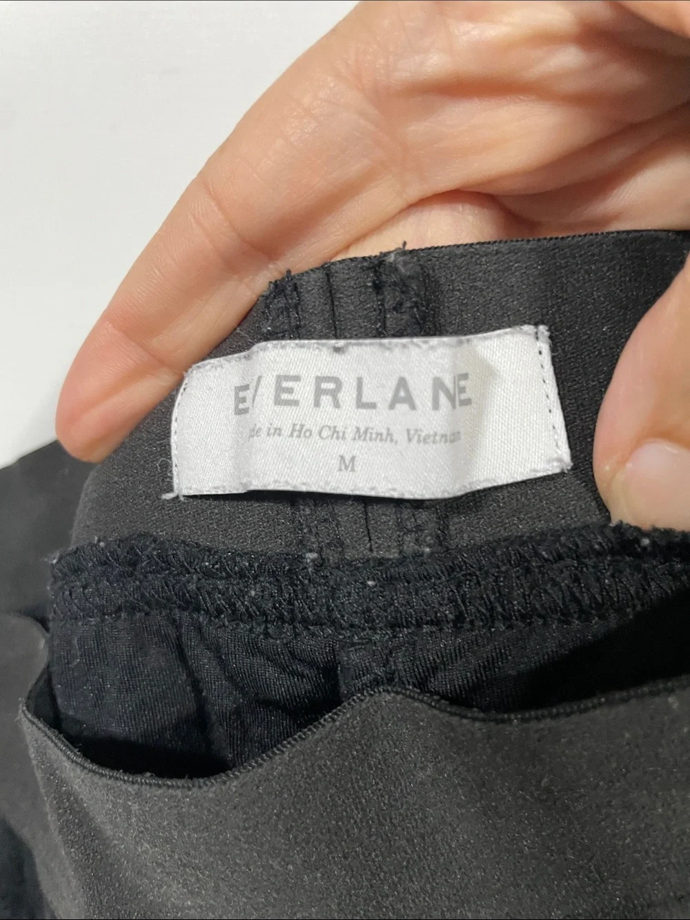 Everlane Black Tapered Joggers with Elastic Waist